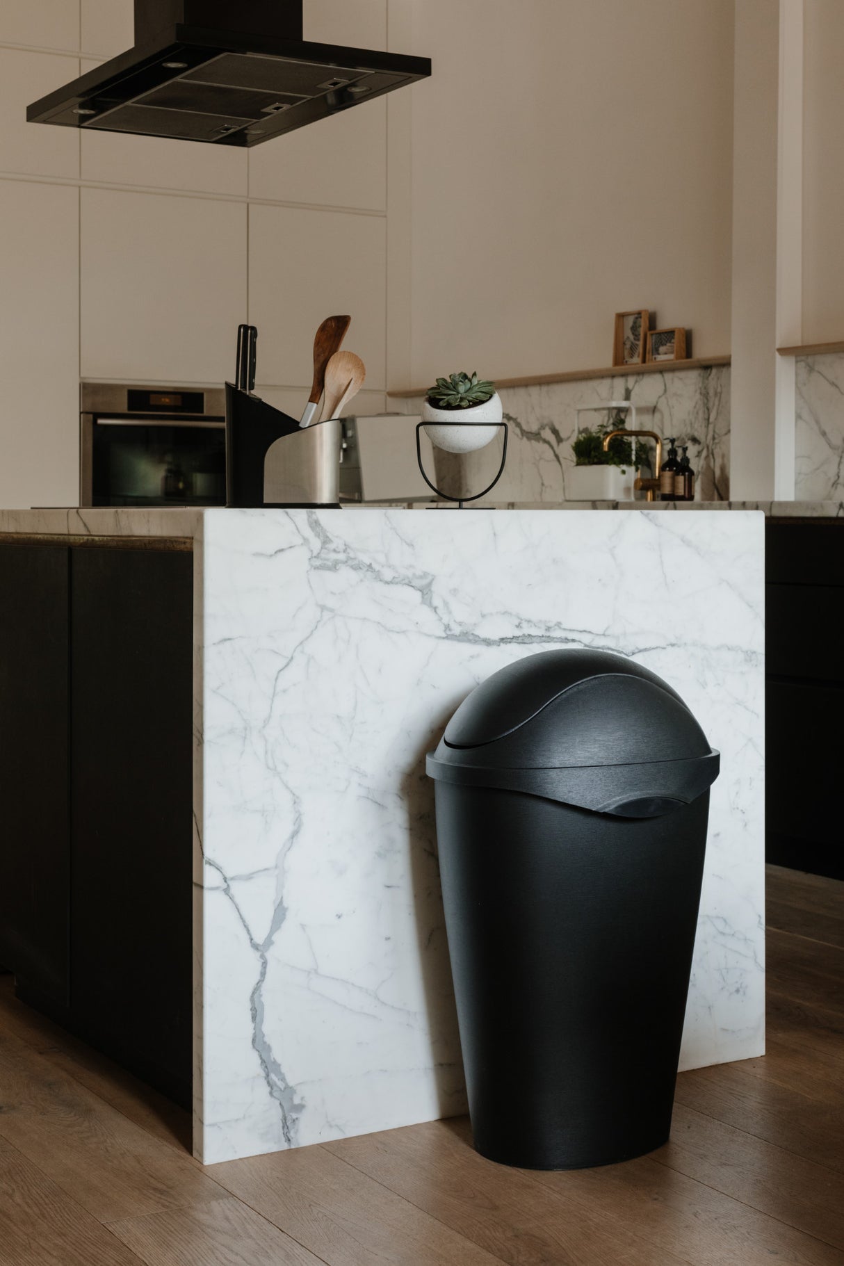 Kitchen Trash Cans | color: Black