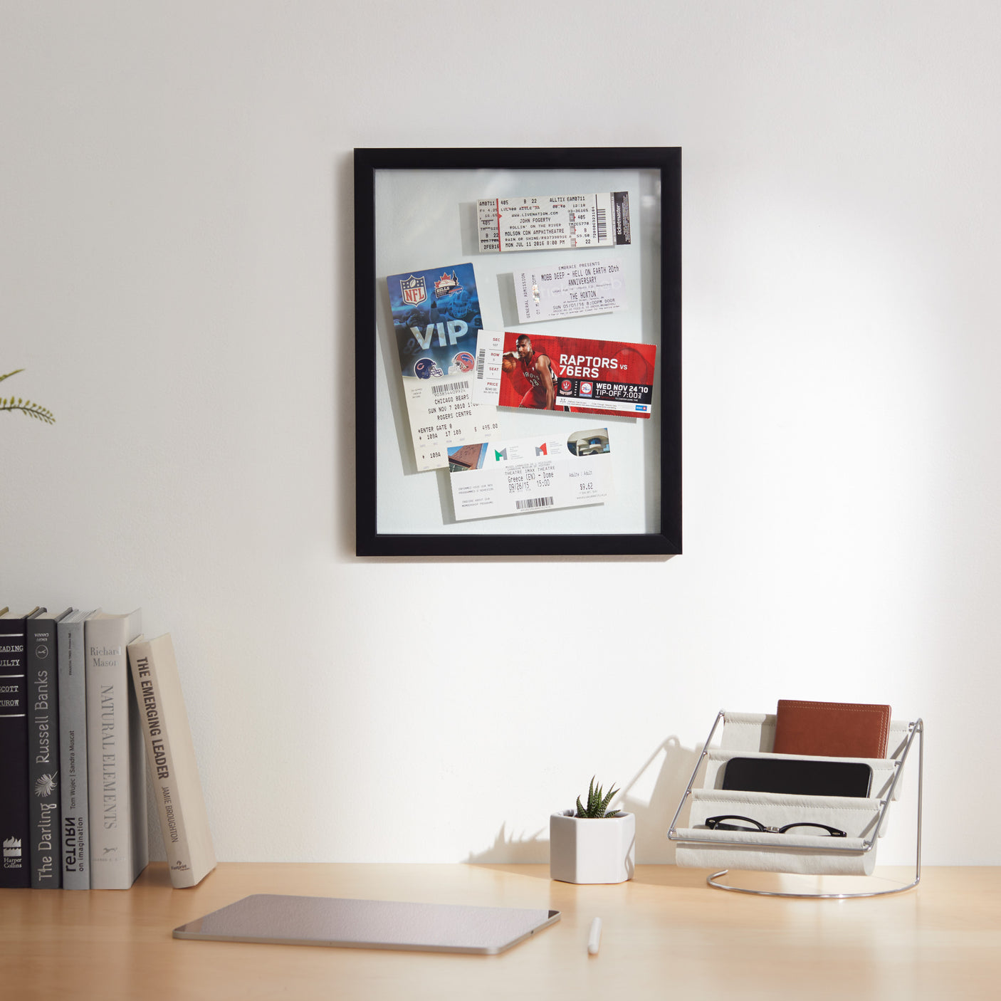 Wall Frames | color: Black | size: 11x14" (28x35 cm) | Hover