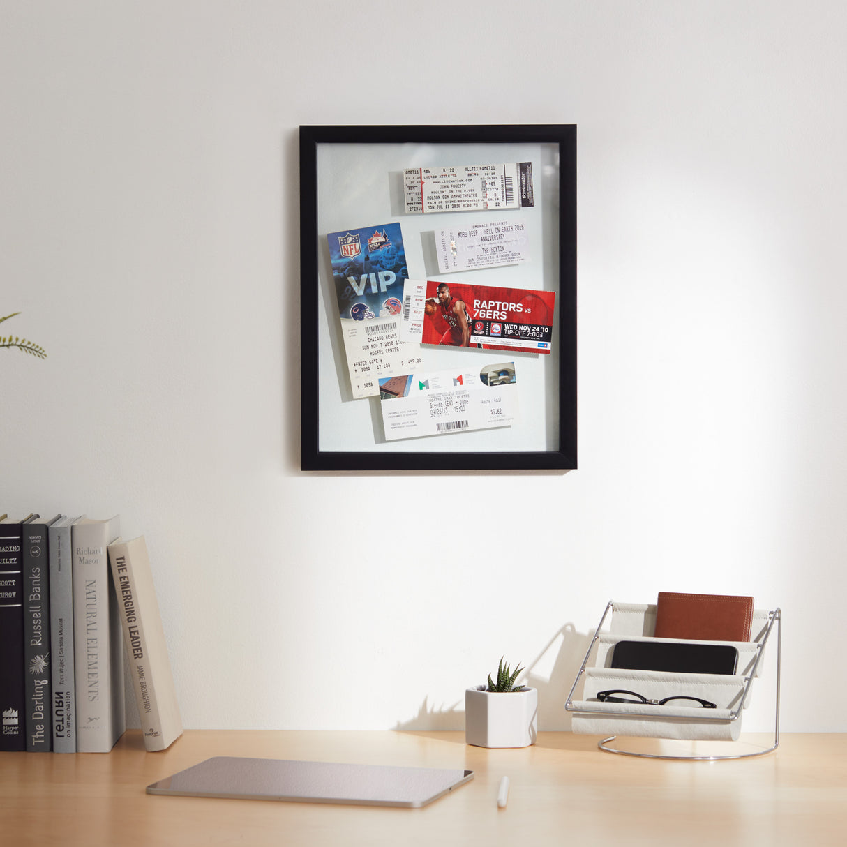 Wall Frames | color: Black | size: 11x14" (28x35 cm) | Hover
