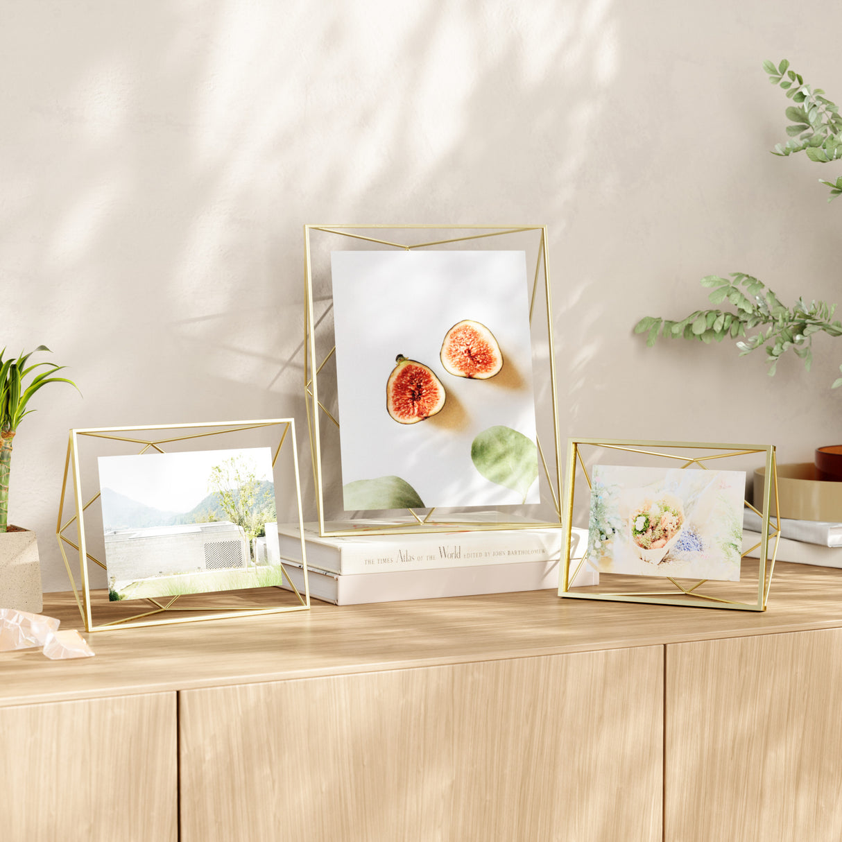 4x6 Picture Frame Set of 4, White Frames for 4 by 6 Photos with Mat, Wall  and Tabletop Display