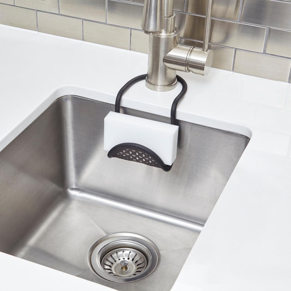 I Tried the Umbra Flex Sink Squeegee and My Sink Has Never Looked Better